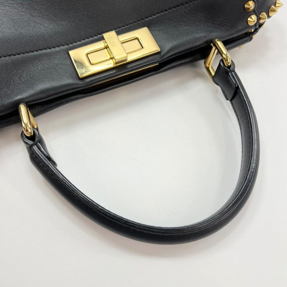 FENDI フェンディ ハンドバッグ ピーカブー レギュラー スタッズ 8BN290 ブラック 黒 ゴールド金具 レディース【中古品】