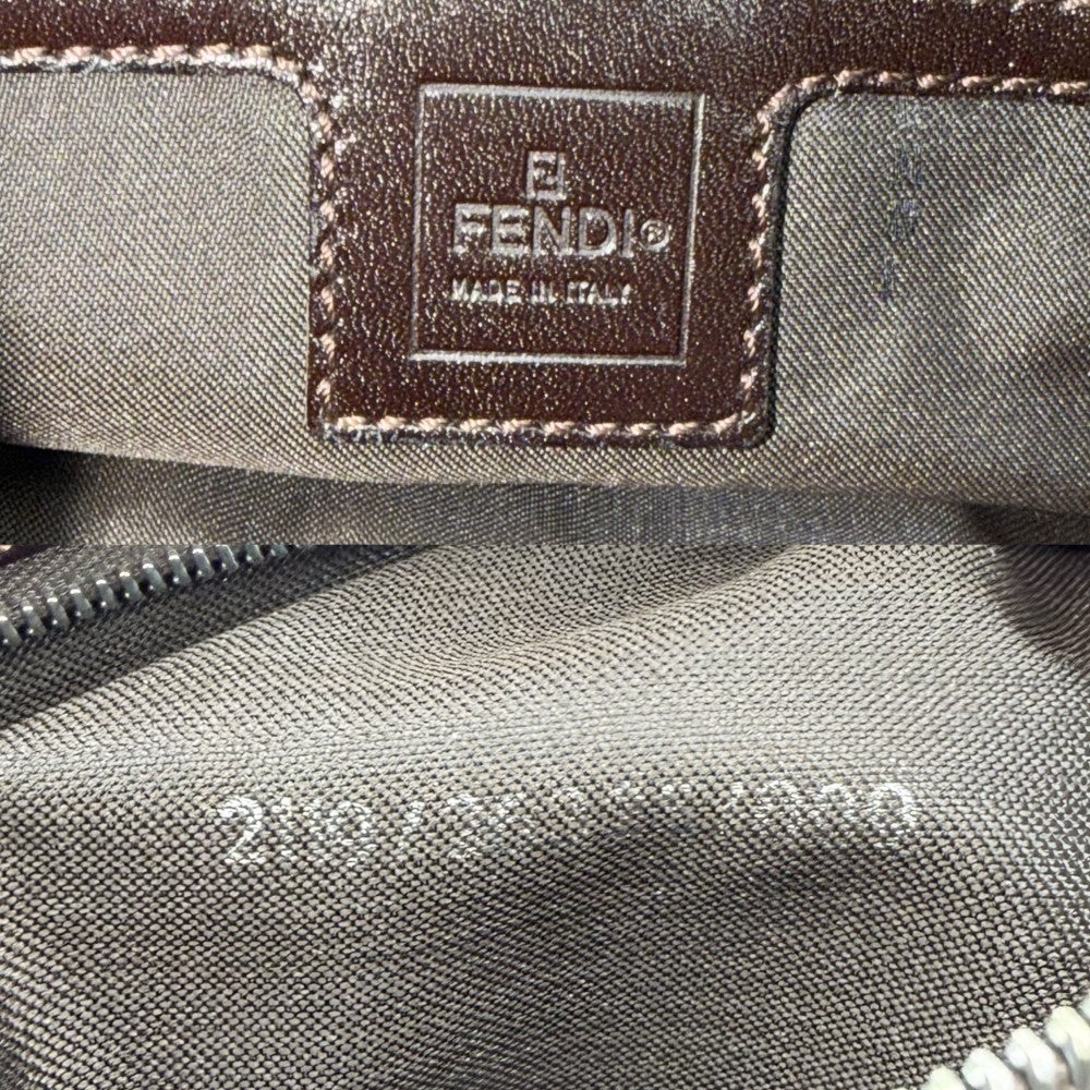 FENDI フェンディ ショルダーバッグ ズッカ マンマバケット ワンショルダー Mamma Bucket 26325 キャンバス レザー ブラウン 茶 シルバー金具 レディース【中古品】