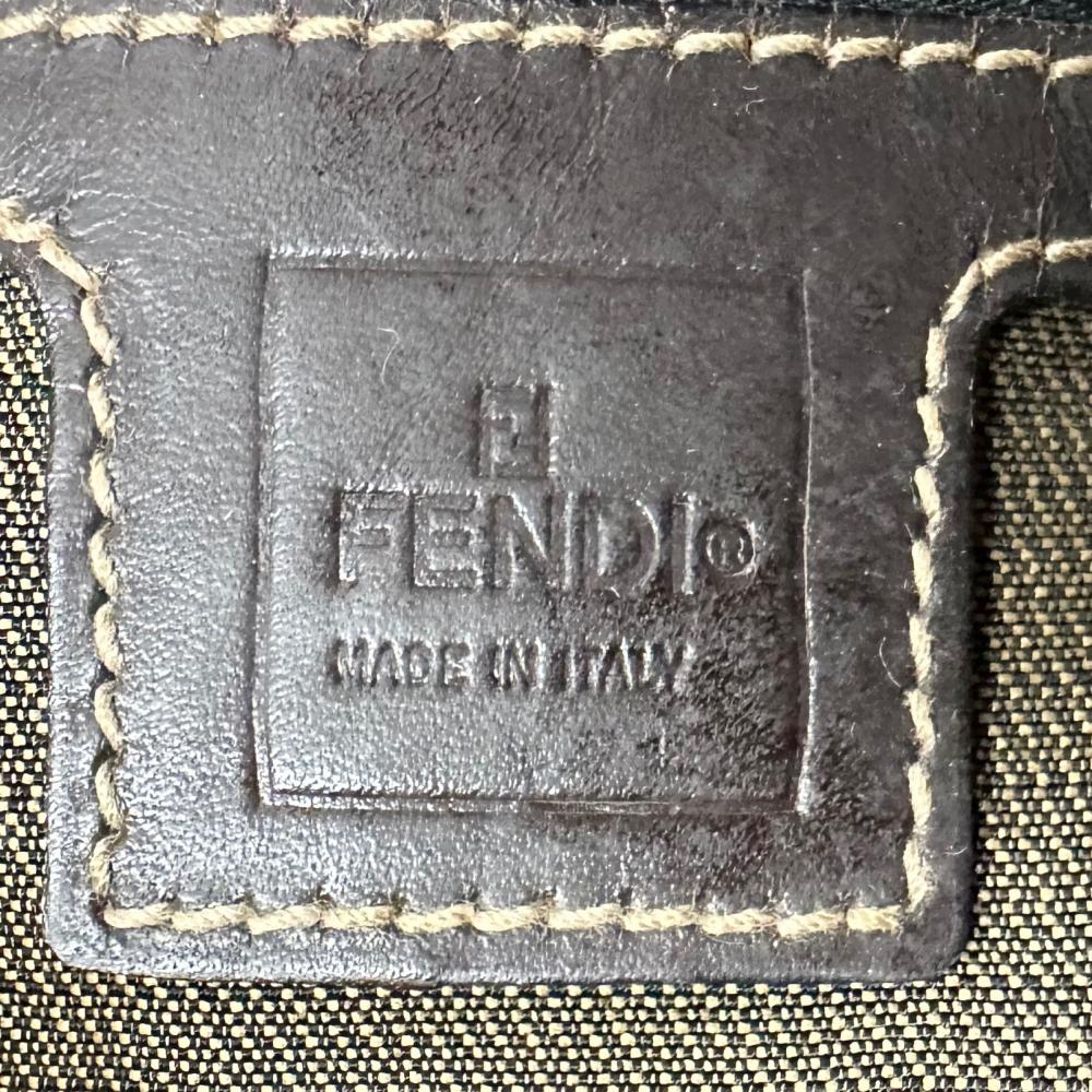 FENDI フェンディ ショルダーバッグ ズッカ マンマバケット FFロゴ ナイロン ブラウン 茶 ゴールド金具 レディース【中古品】