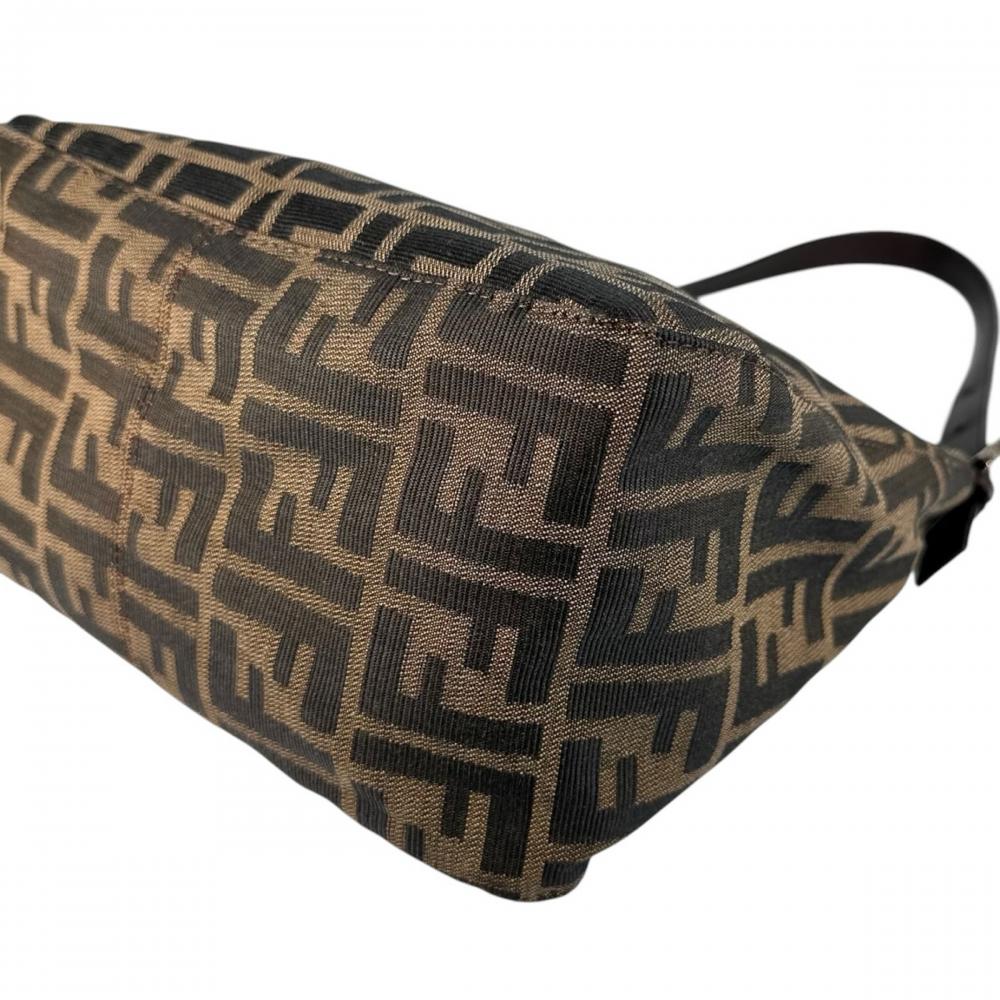 FENDI フェンディ ショルダーバッグ ズッカ マンマバケット 264260 キャンバス レザー ブラウン 茶 ブラック 黒 シルバー金具 レディース【中古品】
