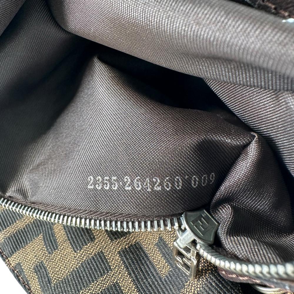 FENDI フェンディ ショルダーバッグ ズッカ マンマバケット 264260 キャンバス レザー ブラウン 茶 ブラック 黒 シルバー金具 レディース【中古品】