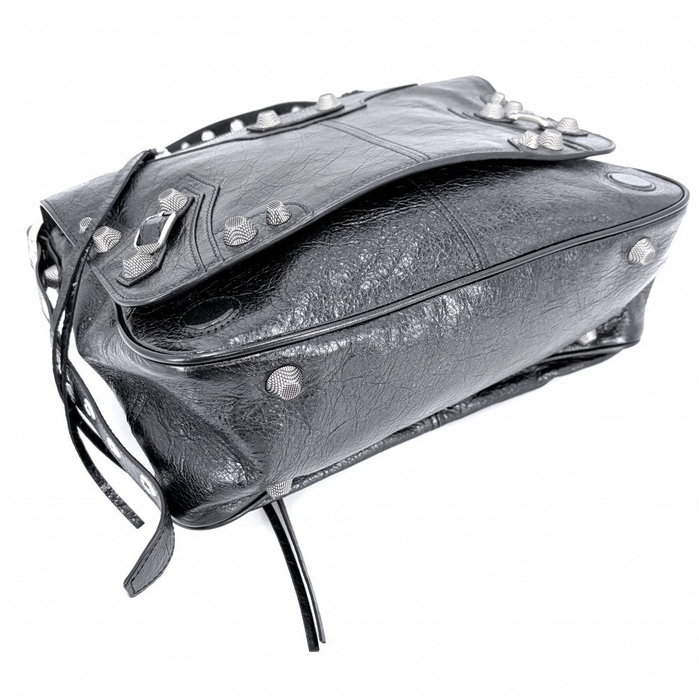【開店SALE】 BALENCIAGA バレンシアガ ショルダーバッグ メッセンジャーバッグ ミディアム ルカゴール LE CAGOLE 719093 ラムスキン ブラック 黒 シルバー金具 メンズ【中古品】