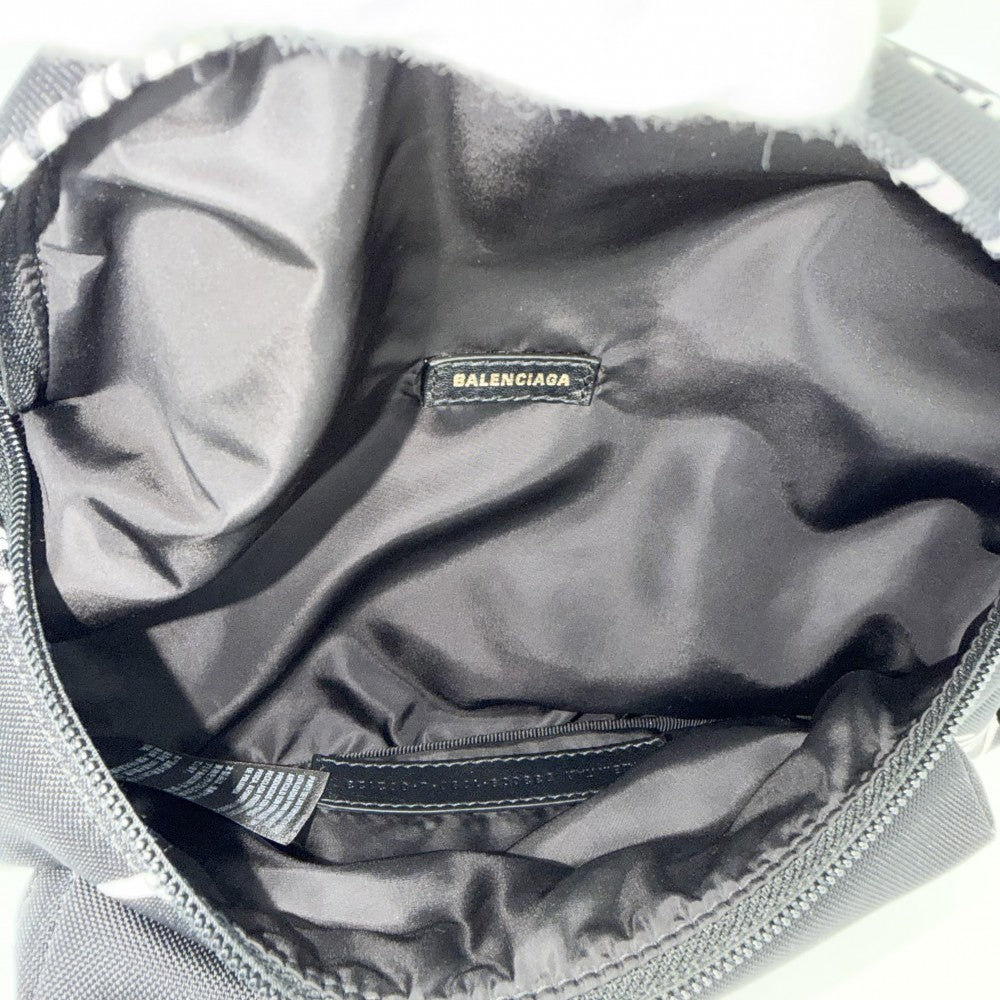 BALENCIAGA バレンシアガ ボディバッグ ウィール ベルトバッグ ウエストポーチ 総柄 533009 ナイロン ブラック 黒 ホワイト 白 シルバー金具 メンズ【中古品】