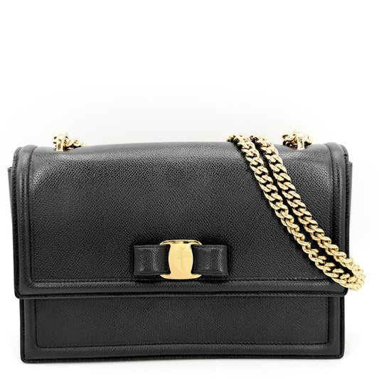 Salvatore Ferragamo サルヴァトーレフェラガモ ショルダーバッグ ヴァラリボン チェーンショルダー 21-G462 レザー ブラック 黒 ゴールド金具 レディース【中古品】