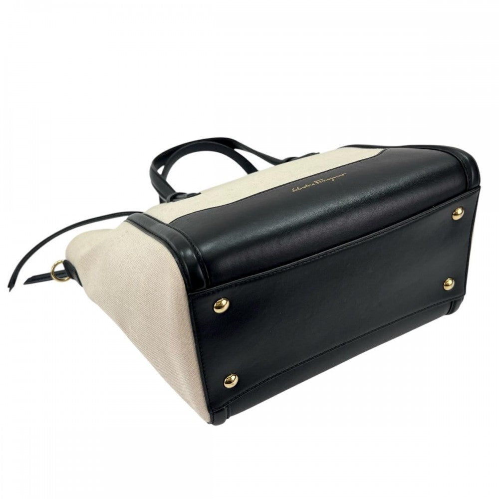 【開店SALE】 Salvatore Ferragamo サルヴァトーレフェラガモ 2WAY トートバッグ ショルダーバック ハンドバッグ アイボリー ブラック 黒 ゴールド金具 レディース【中古品】