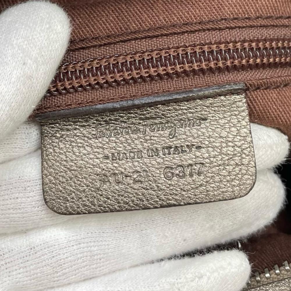 Salvatore Ferragamo サルヴァトーレフェラガモ ハンドバッグ ガンチーニ マリッサ メタリック カーフ グレー シルバー金具 レディース【中古品】