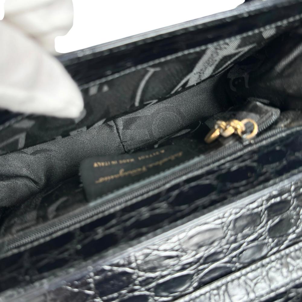 Salvatore Ferragamo サルヴァトーレフェラガモ ハンドバッグ ヴェラ クロコ型押し 2WAY A217201 ブラック 黒 ゴールド金具 レディース【中古品】