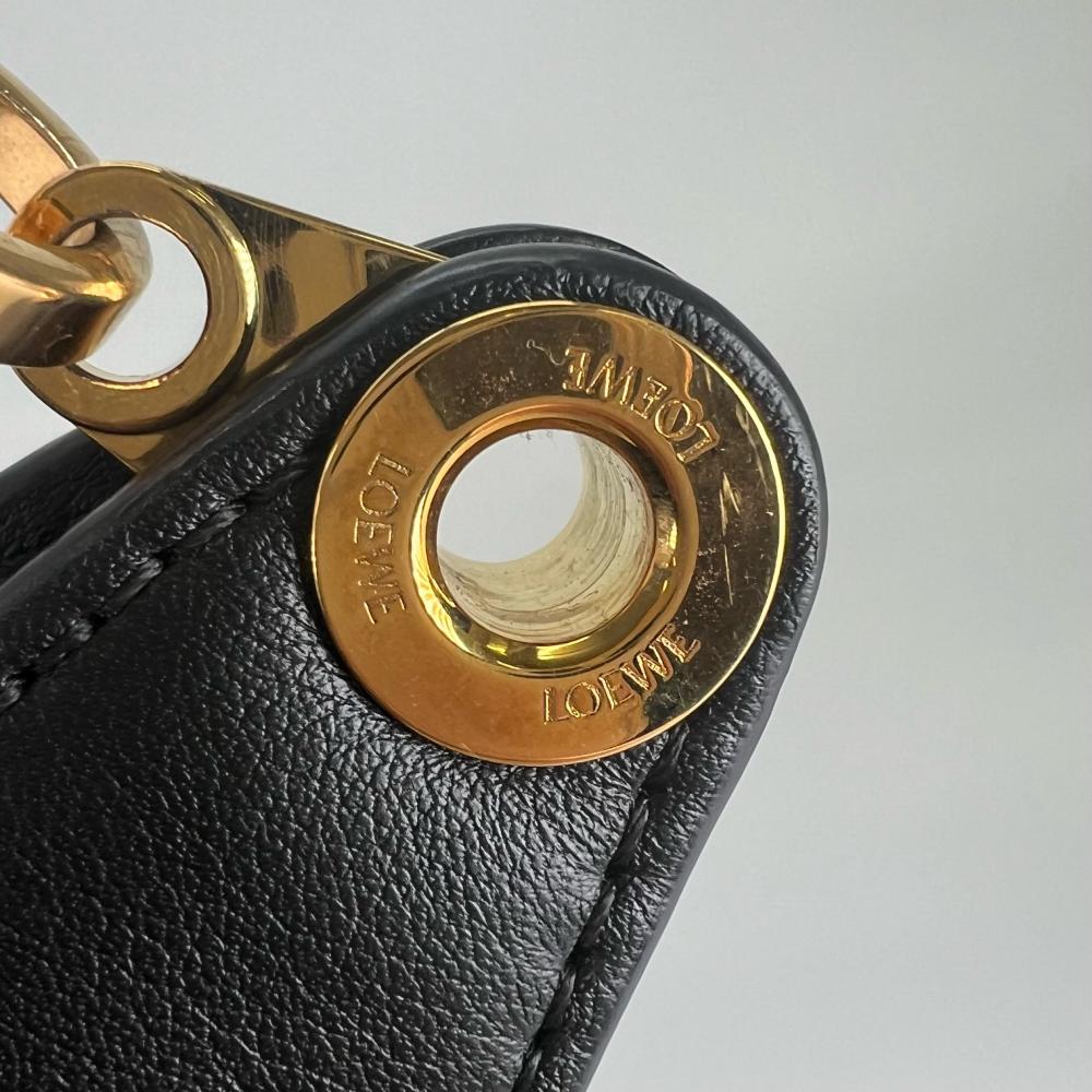 LOEWE ロエベ ハンドバッグ ルナ アナグラム ハーフムーン 総柄 ワンショルダー アナグラムジャガード カーフスキン ブラック 黒 ネイビー 紺 ゴールド金具 レディース【中古品】