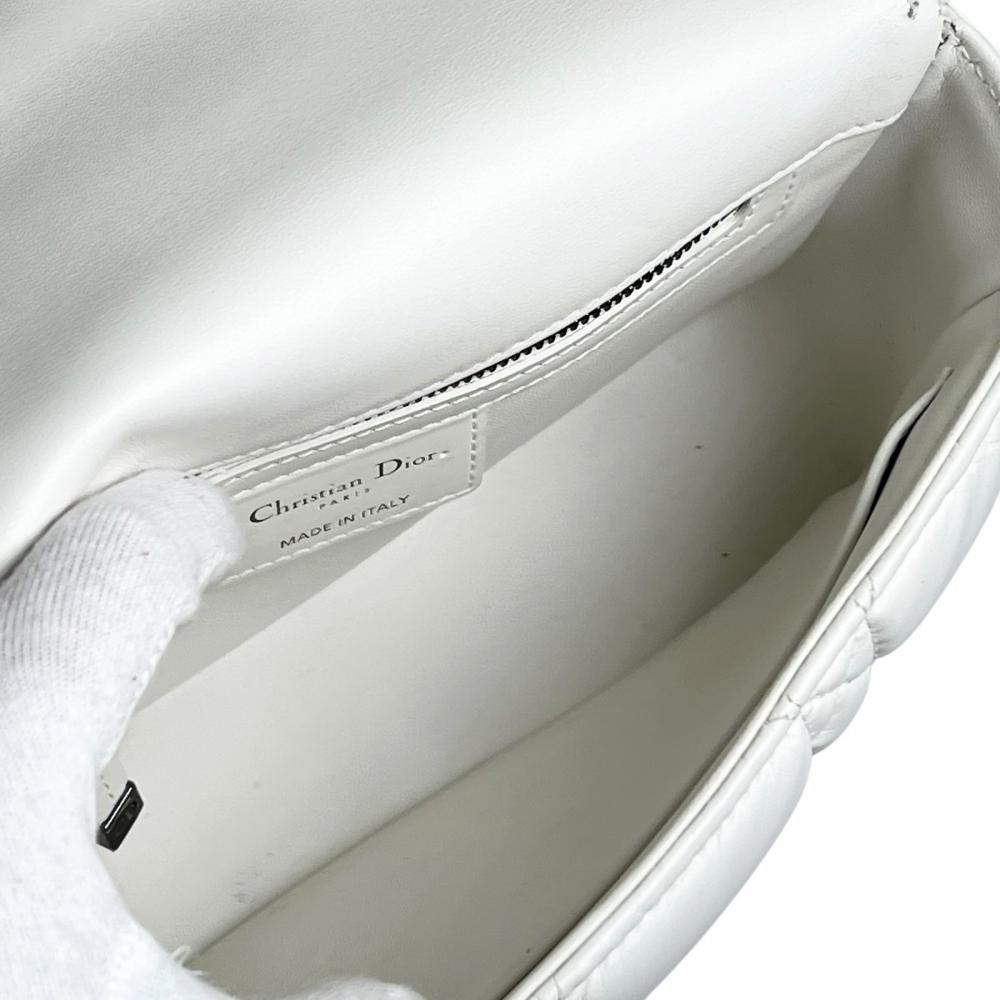 Christian Dior クリスチャンディオール ショルダーバッグ カナージュ カロ スモール M9241BNGK カーフ ホワイト 白 シルバー金具 レディース【中古品】