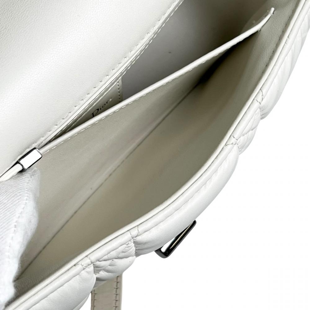 Christian Dior クリスチャンディオール ショルダーバッグ カナージュ カロ スモール M9241BNGK カーフ ホワイト 白 シルバー金具 レディース【中古品】