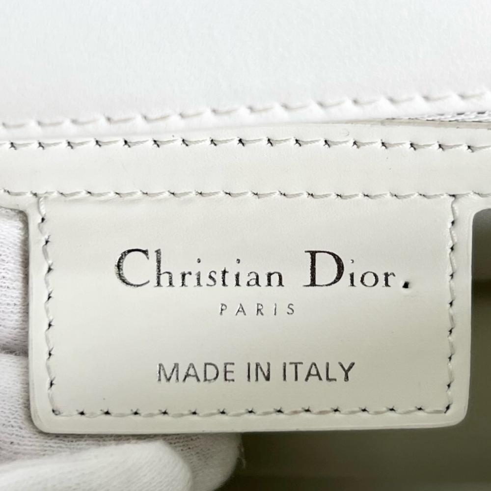 Christian Dior クリスチャンディオール ショルダーバッグ カナージュ カロ スモール M9241BNGK カーフ ホワイト 白 シルバー金具 レディース【中古品】