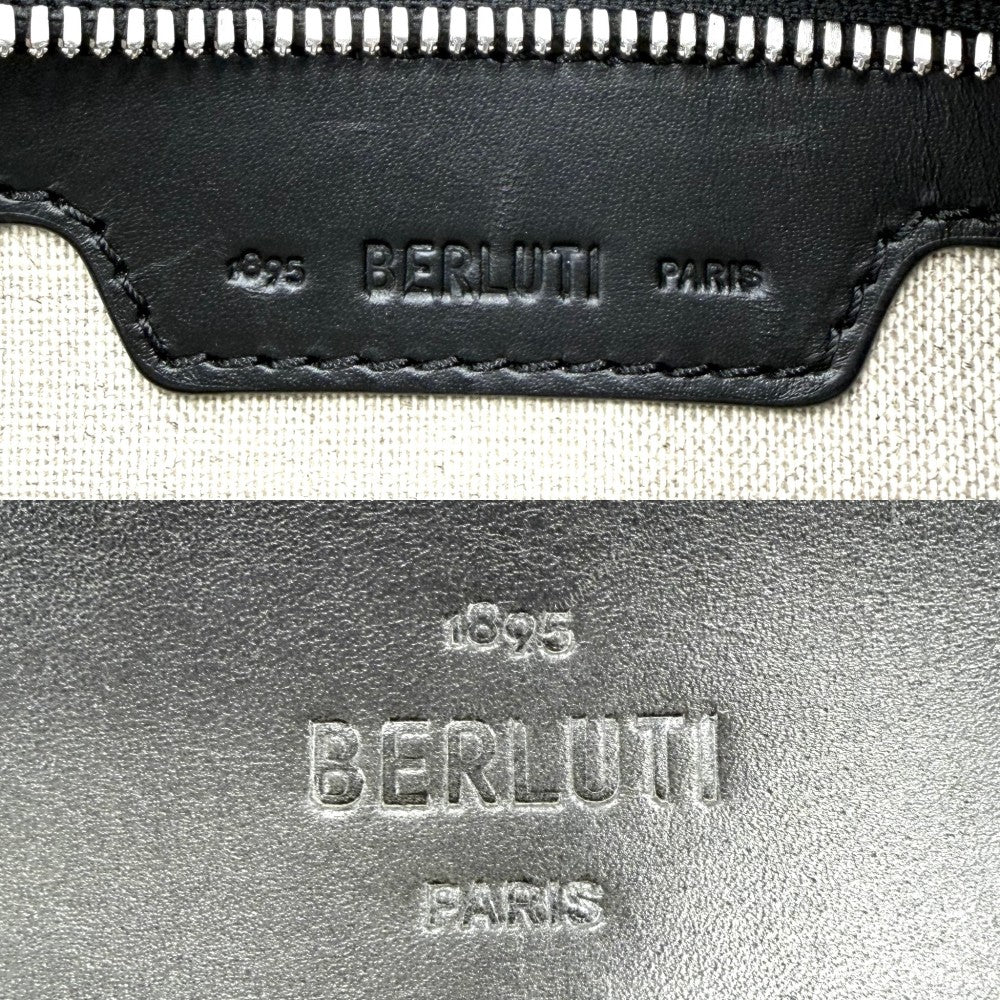 Berluti ベルルッティ ショルダーバッグ ジャーナリエ カリグラフィ レザー グレー系 シルバー金具 メンズ【中古品】