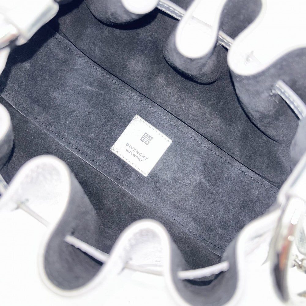 【開店SALE】 Givenchy ジバンシー ショルダーバッグ パンプキンミニ ハンドバッグ ラミネートレザー 2WAY ジバンシィ 鞄 かばん BB510FB26C ラムスキン シルバー シルバー金具 レディース【中古品】