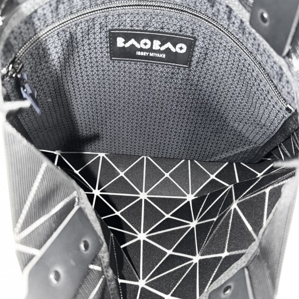 ISSEY MIYAKE イッセイミヤケ トートバッグ ハンドバッグ BAOBAO バオバオ LUCENT ルーセント BB31-AG053 シルバー グレー ブラック金具 レディース【中古品】