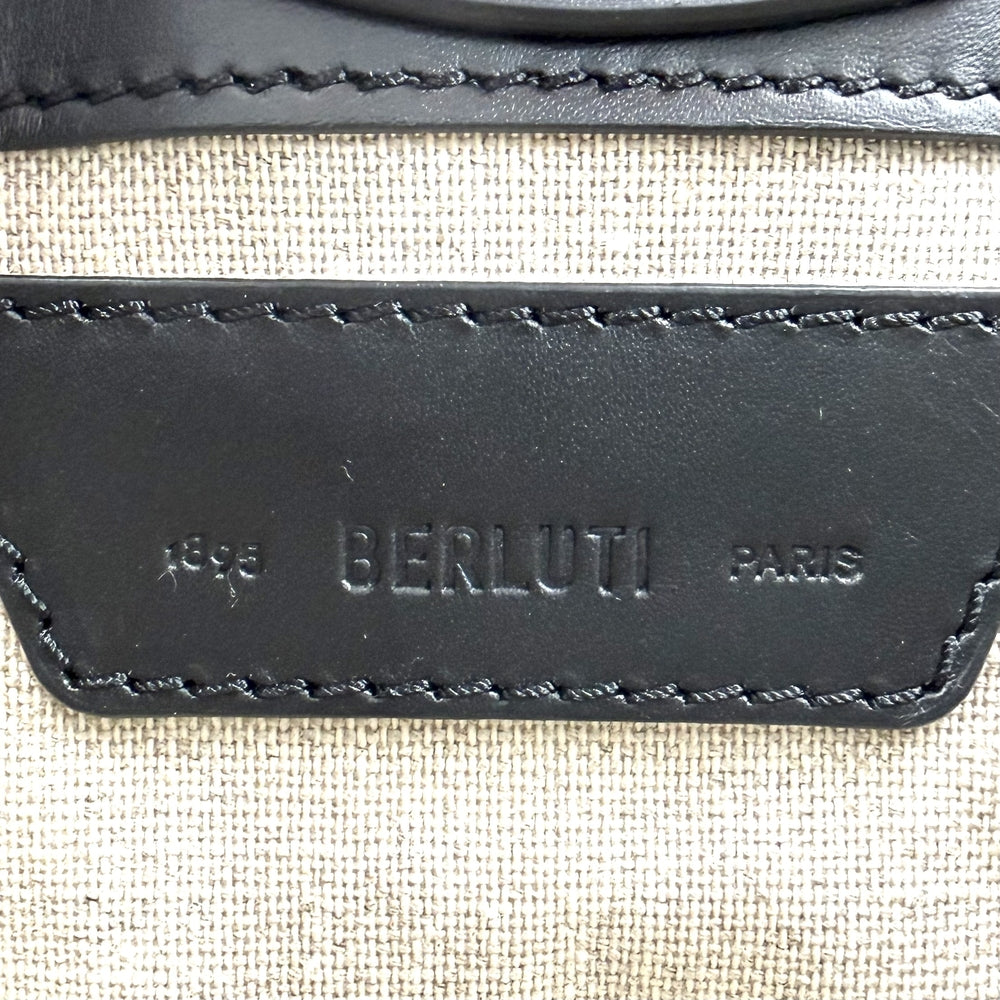 Berluti ベルルッティ 2WAY トゥジュール ガリバー メッセンジャー ハンドバッグ ショルダーバッグ カリグラフィ グレー シルバー金具 メンズ【中古品】