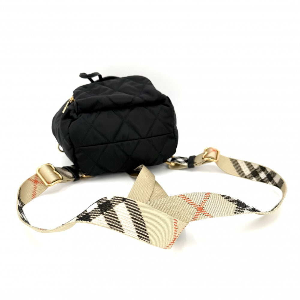【開店SALE】 BURBERRY バーバリー リュック キルティング ミニ ホースシュー バックパック ノバチェック 8118748 ナイロン ブラック 黒 ベージュ ゴールド金具 レディース【中古品】
