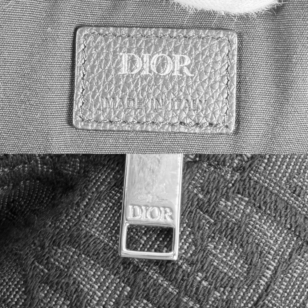 DIOR HOMME ディオール・オム リュック オブリーク Rider バックパック トラベル かばん 鞄 1VOBA088YKY ディオールオブリークジャカード ネイビー 紺 ブラック 黒 シルバー金具 ユニセックス【中古品】