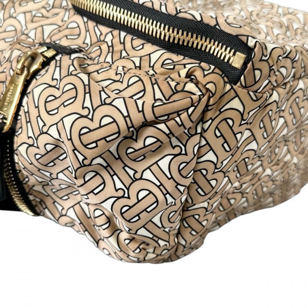 BURBERRY バーバリー リュック TBモノグラム バックパック 8011638 ナイロン ベージュ ホワイト 白 ゴールド金具 レディース【中古品】