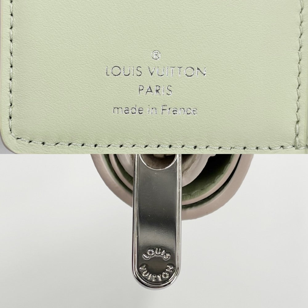 LOUIS VUITTON ルイヴィトン 三つ折り財布 モノグラムマヒナ ポルトフォイユクレア コンパクト ミニウォレット アイボリー グリーン M83075 クオーツ シルバー金具 レディース【中古品】