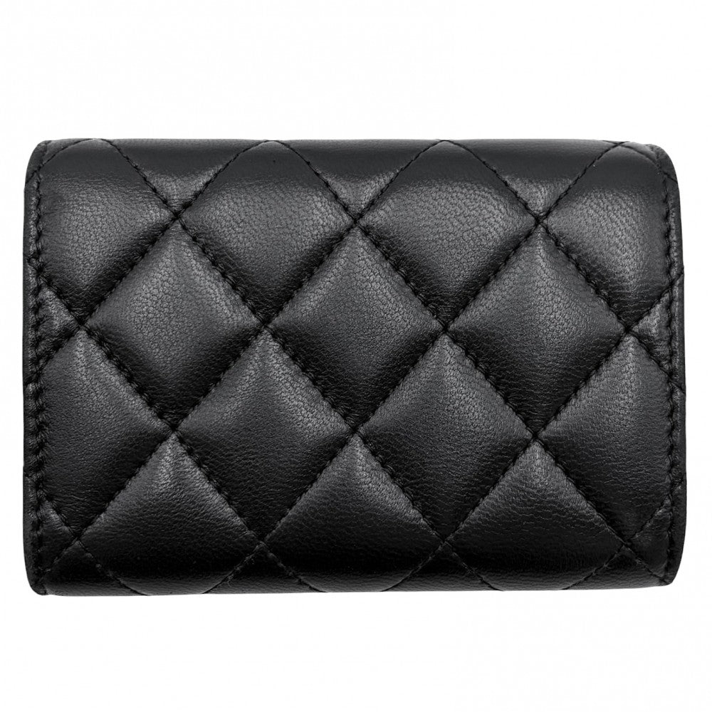 CHANEL シャネル 三つ折り財布 マトラッセ ココマーク ミニ財布 コンパクトウォレット ラムスキン ラインストーン フェイクパール ブラック 黒 ゴールド金具 レディース【中古品】