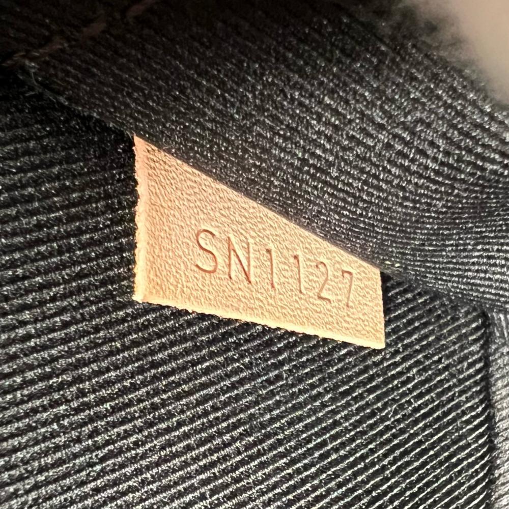 LOUIS VUITTON ルイヴィトン クラッチバッグ ホライゾン・ラップトップ・スリーブ モノグラム PCケース M42666 モノグラムキャンバス ブラウン 茶 シルバー金具 メンズ【中古品】