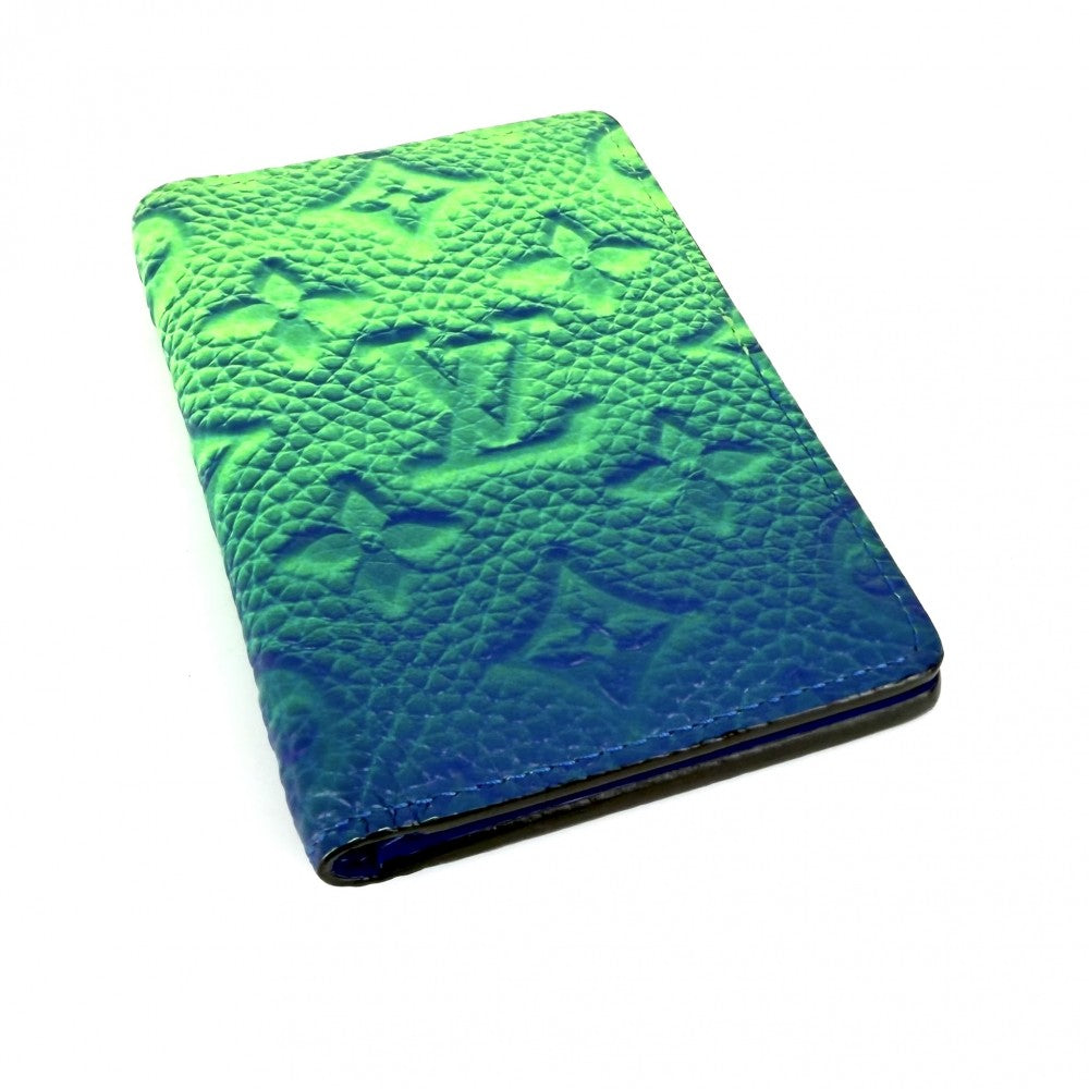 LOUIS VUITTON ルイヴィトン カードケース モノグラムエンボス オーガナイザードゥポッシュ 名刺入れ 定期入れ 小物 M81258 ブルー 青 グリーン 緑 メンズ【中古品】