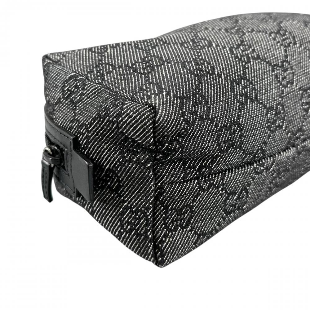 GUCCI グッチ ポーチ コスメポーチ 29595 GGキャンバス ブラック 黒 シルバー金具 レディース【中古品】