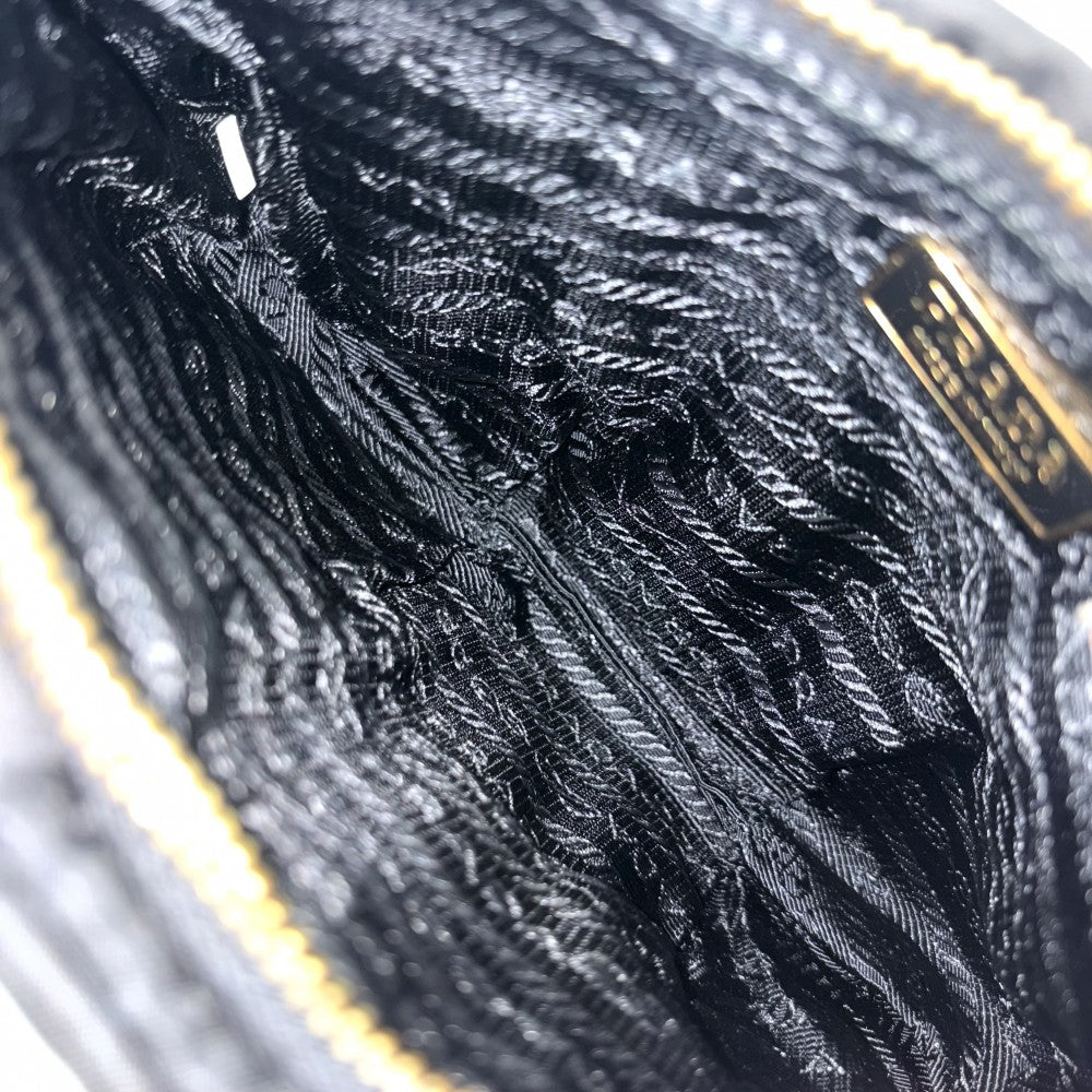 PRADA プラダ ポーチ リボン 1N1422 ナイロン ブラック 黒 ゴールド金具 レディース【中古品】