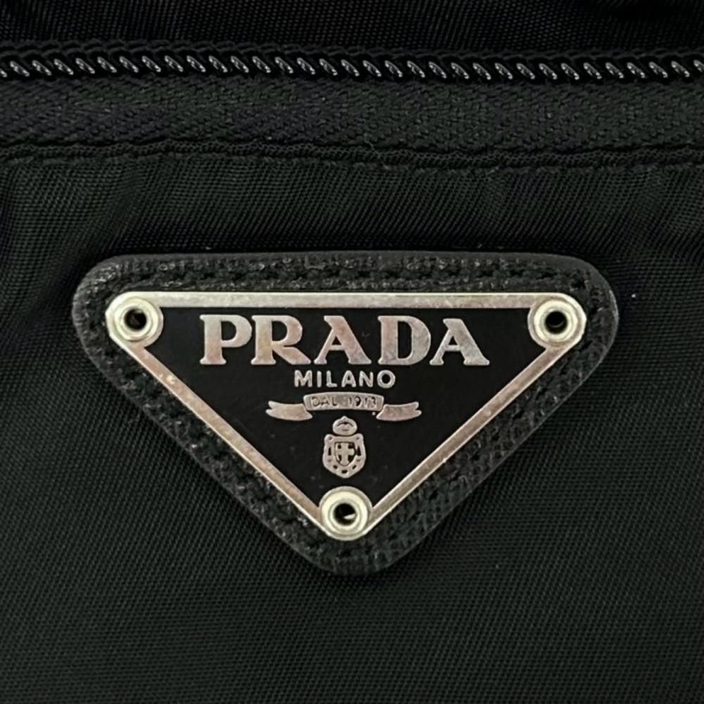 PRADA プラダ ポーチ 三角ロゴプレート MV28 ナイロン サフィアーノレザー ブラック 黒 シルバー金具 レディース【中古品】