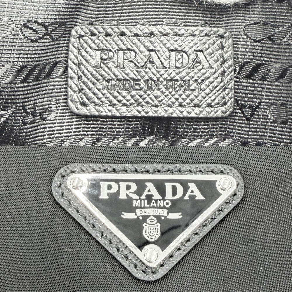 PRADA プラダ ショルダーバッグ スマートフォンケース トライアングルロゴ 2ZH155 ナイロン レザー ブラック 黒 シルバー金具 ユニセックス【中古品】