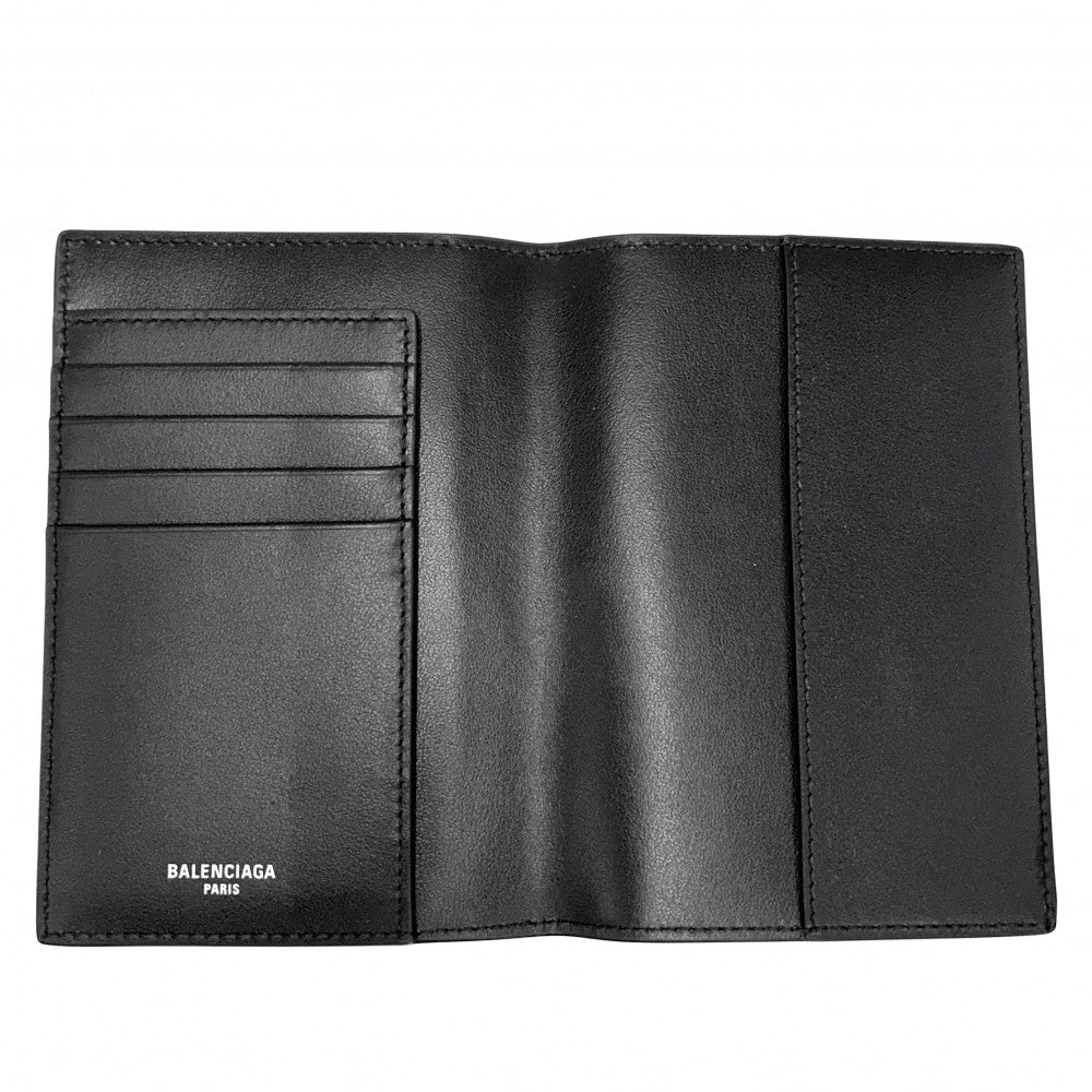 BALENCIAGA バレンシアガ パスポートケース ロゴプリント カードケース 787742 レザー ブラック 黒 ゴールド ユニセックス【中古品】
