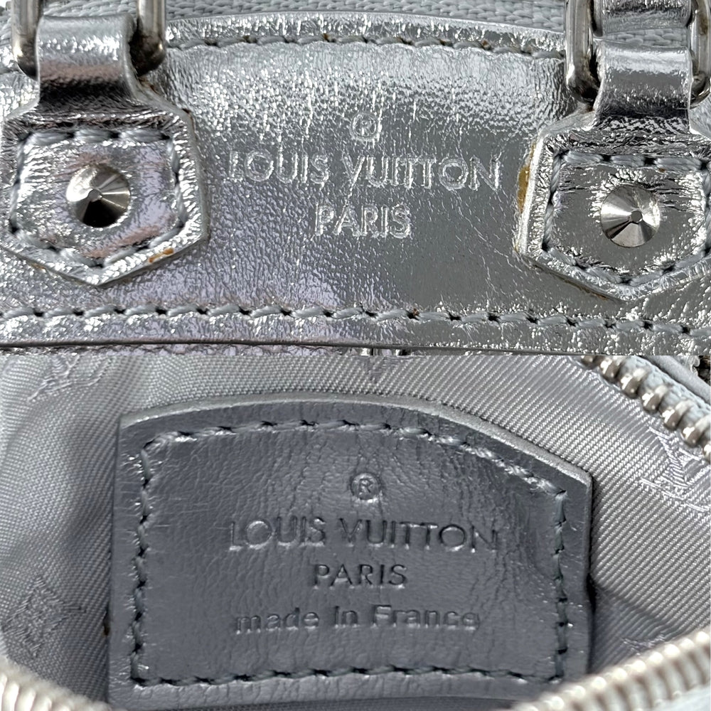 LOUIS VUITTON ルイヴィトン キーホルダー ミニロックイット チャーム ポーチ 小物入れ レザー シルバー シルバー金具 レディース【中古品】