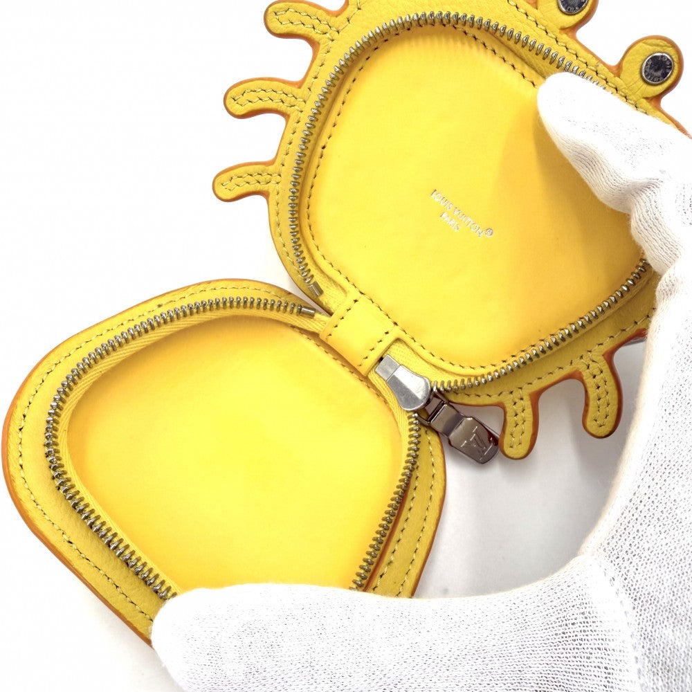 LOUIS VUITTON ルイヴィトン キーホルダー バッグチャーム・LVクラブ ポーチ 小物入れ M01932 モノグラムキャンバス イエロー シルバー金具 レディース【中古品】