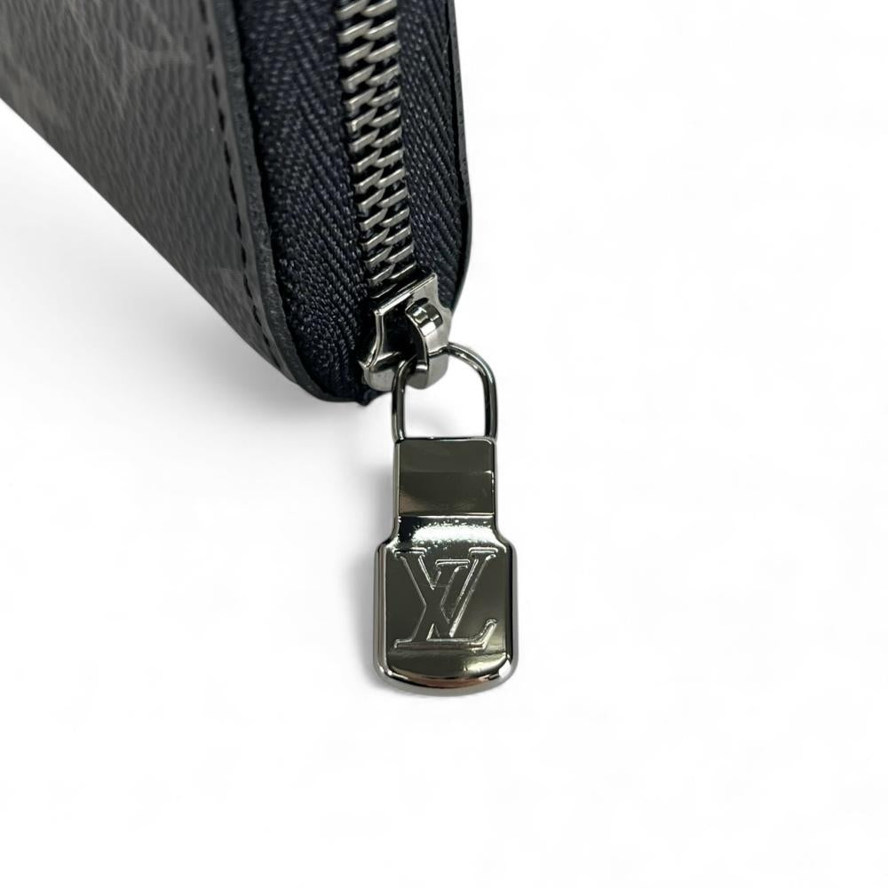 LOUIS VUITTON ルイヴィトン コインケース モノグラムエクリプス ジッピーコインパースヴェルティカル M81662 ブラック 黒 シルバー金具 メンズ【中古品】