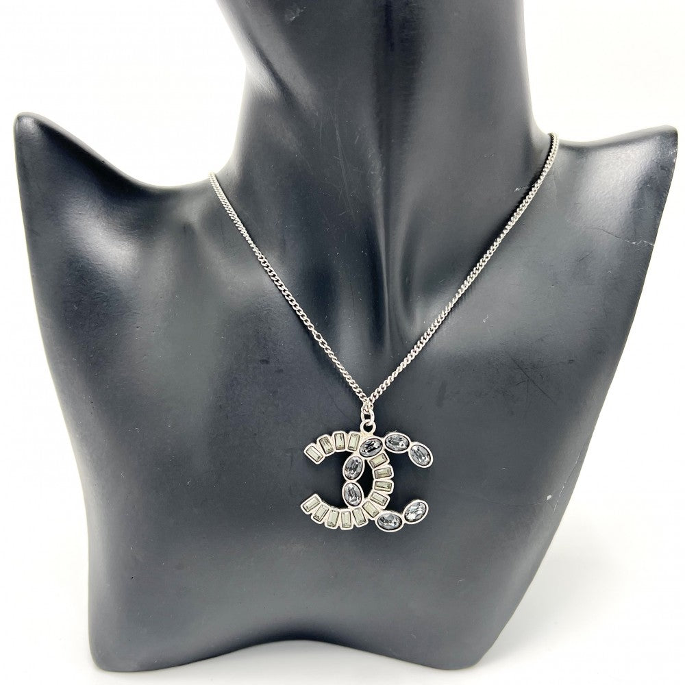 【開店SALE】 CHANEL シャネル ネックレス ココマーク ロングネックレス アクセサリー ラインストーン B17B シルバー レディース 約13.4g 2017年【中古品】