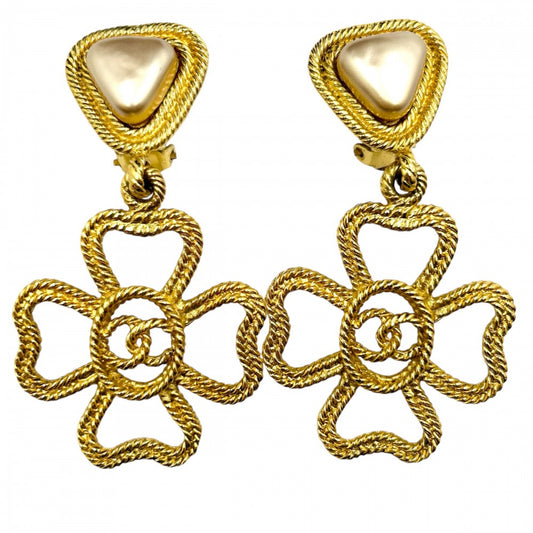 【開店SALE】 CHANEL シャネル イヤリング ココマーク アクセサリー クローバー ココ ヴィンテージ ゴールド GP フェイクパール 2 8 レディース 約24.5g 1993年【中古品】