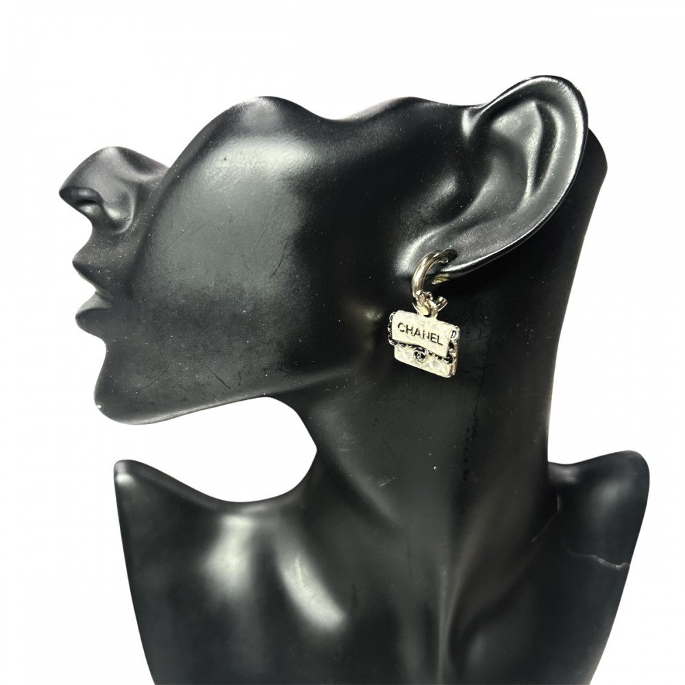 【開店SALE】 CHANEL シャネル ピアス フープ マトラッセ アクセサリー スイング ココ バックモチーフ ラメ GP C24B ライトゴールド レディース 約13.7g 2024年【中古品】
