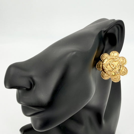 【開店SALE】 CHANEL シャネル イヤリング フラワーモチーフ アクセサリー ヴィンテージ ココマーク GP 2 8 ゴールド レディース 約24.1g 1993年【中古品】