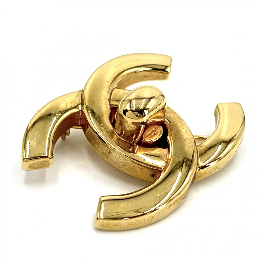 CHANEL シャネル ブローチ ココマーク ターンロック アクセサリー GP 96P レディース 約16.8g 1996年【中古品】