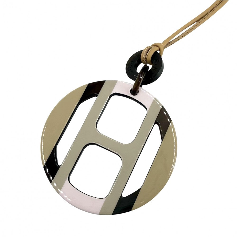 HERMES エルメス ネックレス Hエキップ ペンダント アクセサリー ホース ベージュ ピンク メンズ レディース バッファローホーン レザー シルバー金具 ユニセックス 約16.9g【中古品】