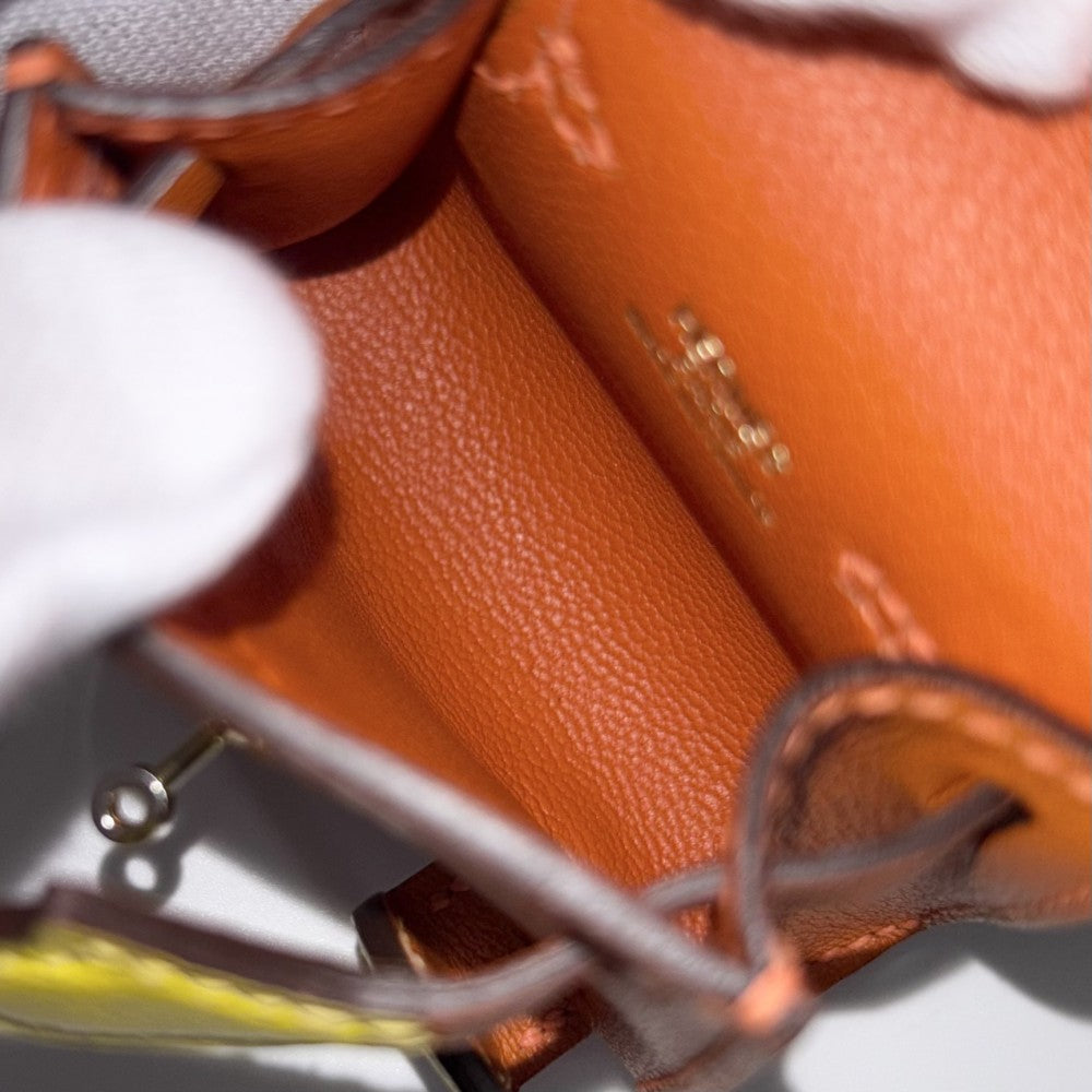 【開店SALE】 HERMES エルメス キーホルダー ビジュードサック ケリードール バッグチャーム 革 U刻印 レザー オレンジ イエロー ゴールド金具 レディース 2022年【中古品】