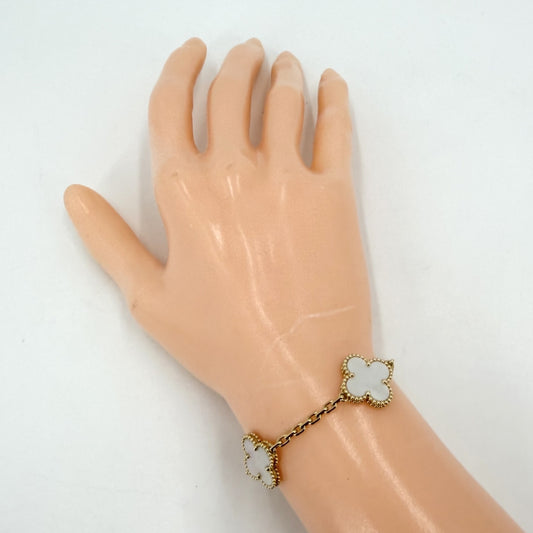 Van Cleef & Arpels ヴァンクリーフ＆アーペル ブレスレット 5モチーフ ヴィンテージ アルハンブラ アクセサリー K18イエローゴールド マザーオブパール VCARA41800 ホワイト 白 レディース 約11.6g【中古品】