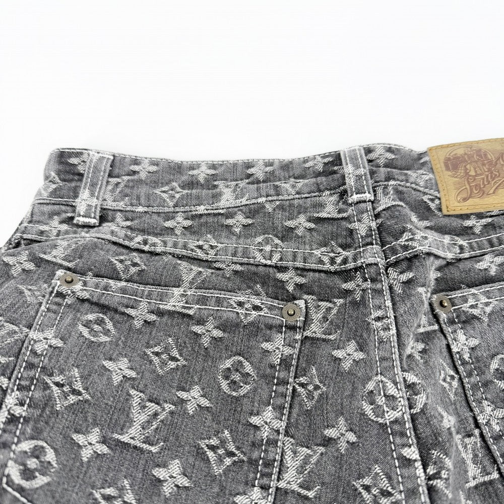 LOUIS VUITTON ルイヴィトン デニムパンツ モノグラム ボトムス ジーンズ 長ズボン アパレル 38 グレー アンティークゴールド金具 コットン メンズ【中古品】