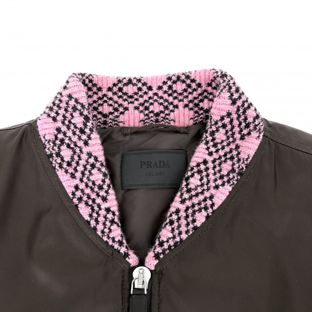 PRADA プラダ ブルゾン ボンバージャケット 服 アウター M SGB895 ブラウン 茶 ピンク シルバー金具 冬 ポリアミド メンズ【中古品】