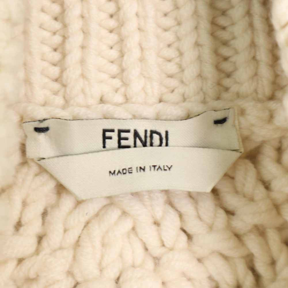 FENDI フェンディ ニット FFロゴ クロップドセーター セーター 長袖 服 トップス アパレル 40 FZX719 ホワイト 白 ゴールド金具 秋 冬 ウール レディース【中古品】