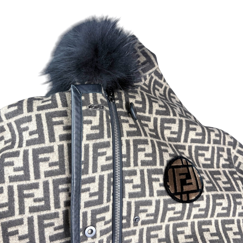 【秋物特集】 FENDI フェンディ コート ファスナー アパレル 服 ズッカ アウター ロング 36 ブラウン 茶 ブラック 黒 秋 冬 ウール シルク レディース【中古品】