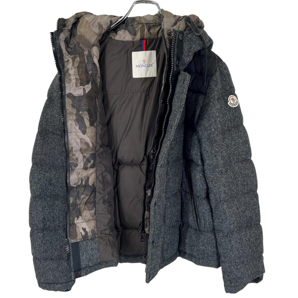 MONCLER モンクレール ダウンジャケット GUYENNE アウター カモフラージュ 迷彩 サイズ２ 320914197885 ブラック 黒 グレー 冬 ウール メンズ【中古品】