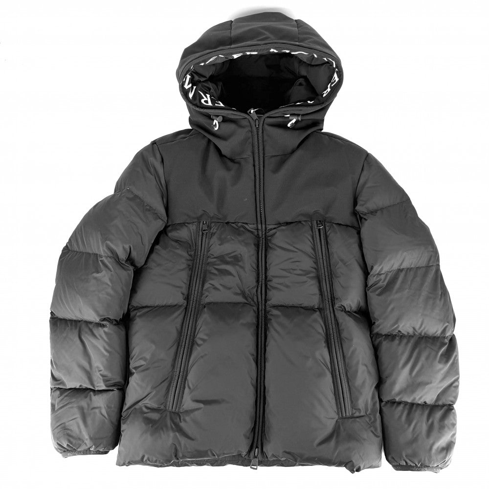 MONCLER モンクレール ダウンジャケット MONTCLAR GIUBBOTTO アウター アパレル 1サイズ 服 ブラック 黒 ブラック金具 冬 ナイロン メンズ【中古品】