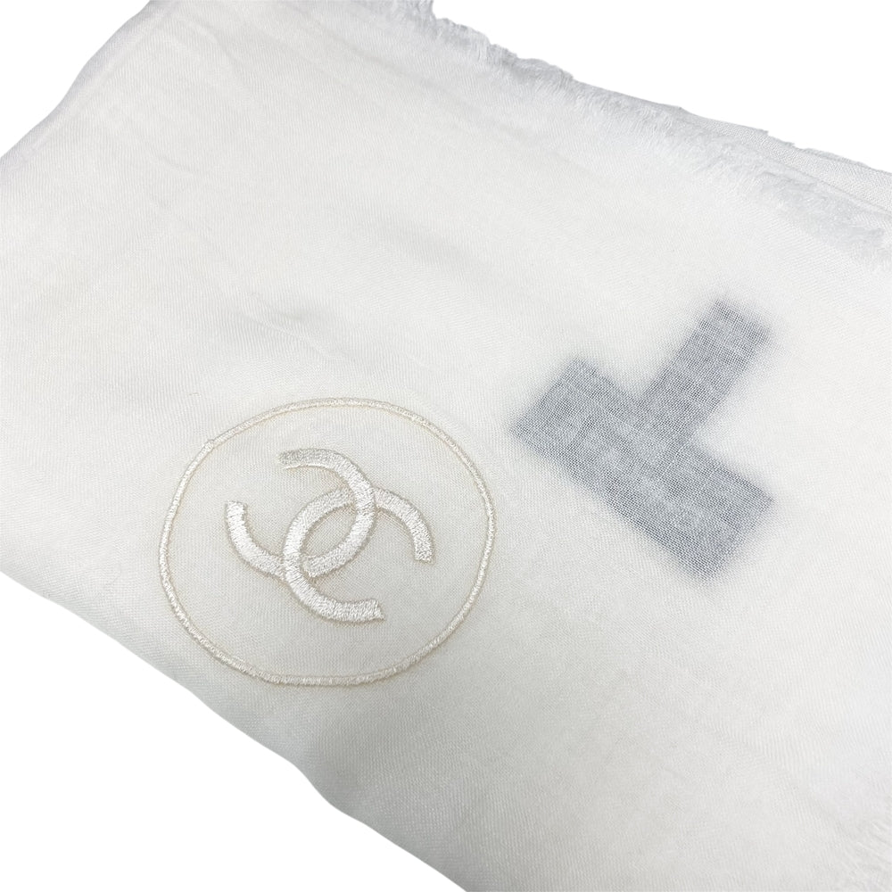 CHANEL シャネル ストール クリスマス ファッションアイテム スカーフ 春 秋 モダール カシミヤ ホワイト 白 レディース【中古品】