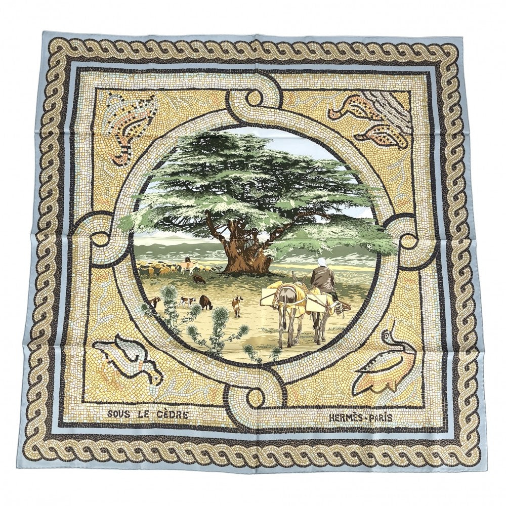 HERMES エルメス スカーフ カレ90 SOUS LE CEDRE ヒマラヤ杉の下で ファッションアイテム Carres シルク ライトブルー マルチカラー レディース【中古品】